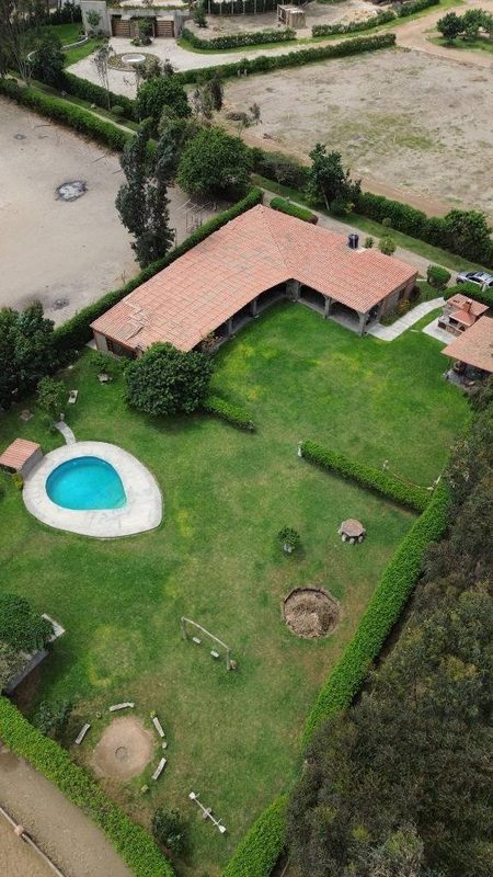 Casa de campo con piscina y jardines en Asia, Cañete